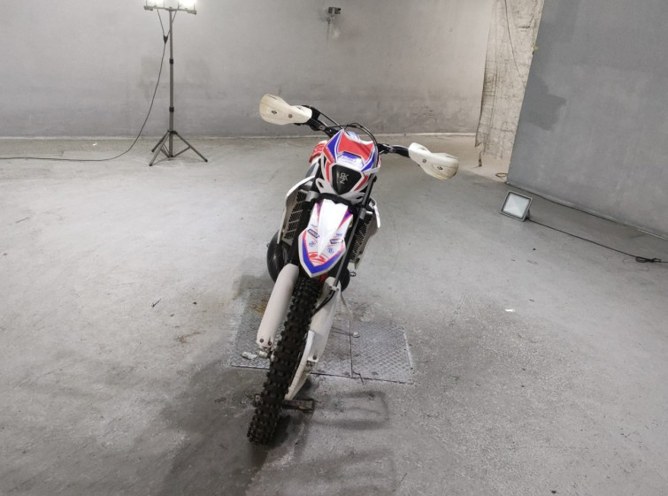 Мотоцикл Beta RR2T300