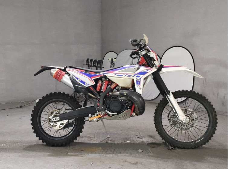 Мотоцикл Beta RR2T300