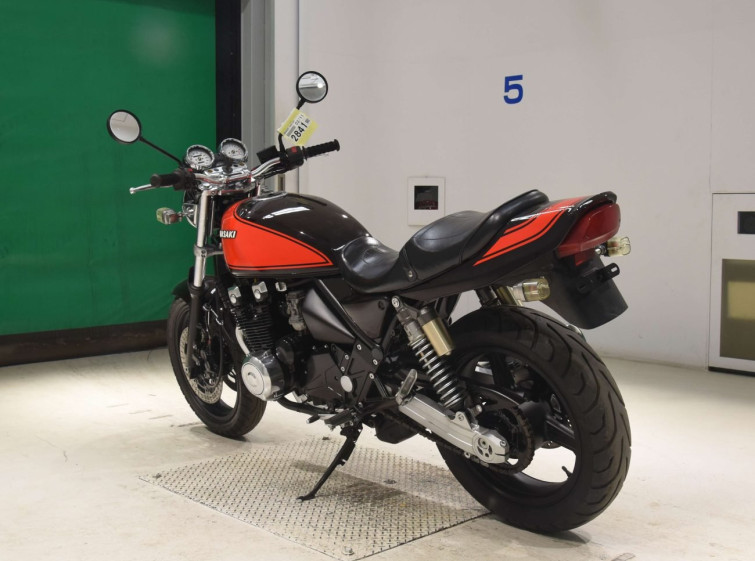 Мотоцикл Kawasaki ZEPHYR400 з пробігом 10359 km