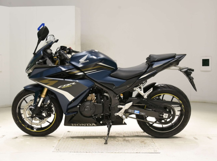 Мотоцикл Honda CBR400R с пробегом 12275 km