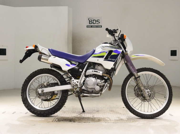 Мотоцикл Honda XL250 DEGREE з пробігом 28254 km