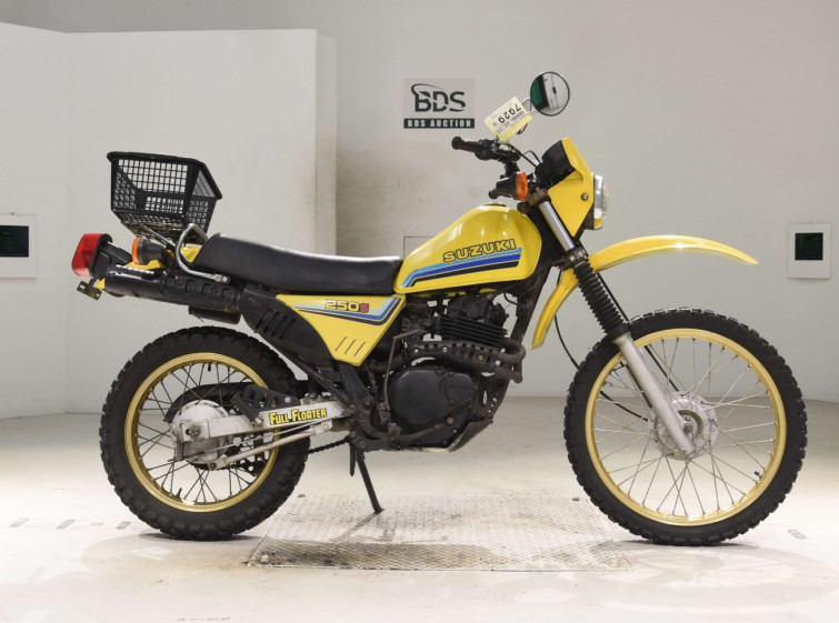 Мотоцикл Suzuki DR250S з пробігом 14810 km