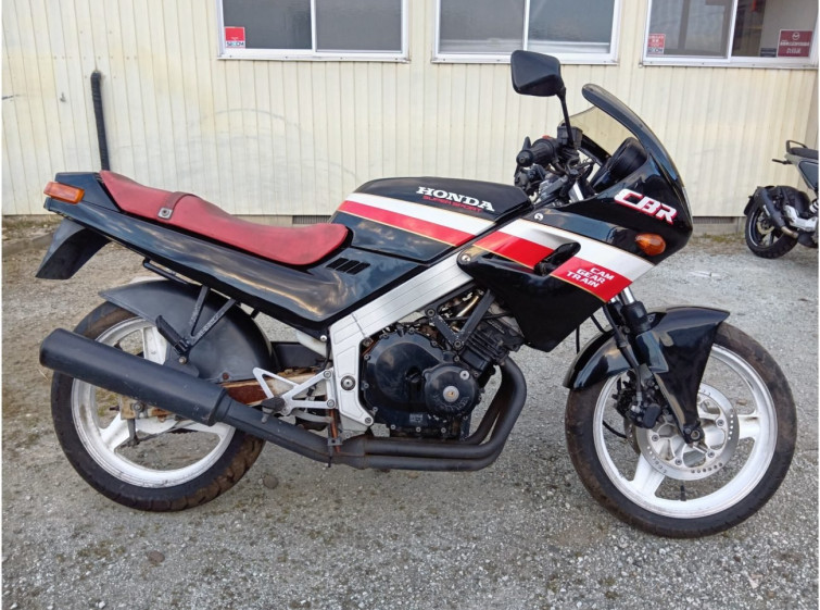 Мотоцикл Honda CBR250F с пробегом 5806 km