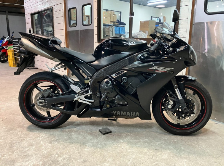 Мотоцикл Yamaha YZF-R1 с пробегом 85838 km