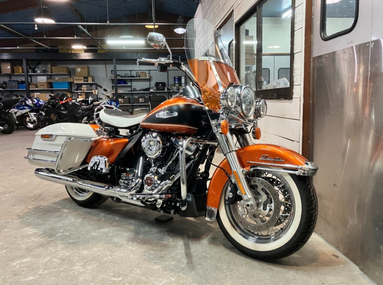 Мотоцикл HD FLHFB з пробігом 2163 km