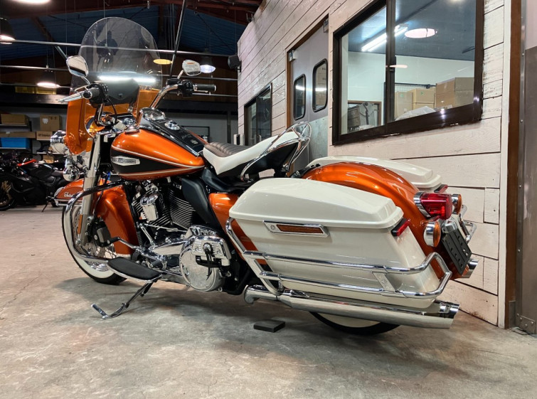 Мотоцикл HD FLHFB з пробігом 2163 km