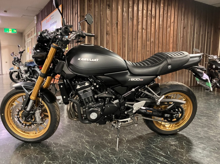 Мотоцикл Kawasaki Z900RS SE с пробегом 854 km