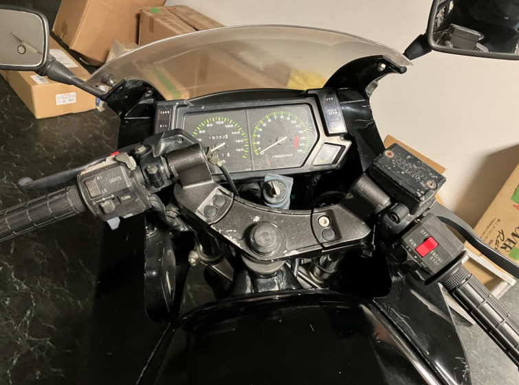 Мотоцикл Kawasaki GPX400R з пробігом 19382 km