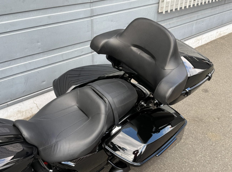Мотоцикл HD SREET GLIDE FLHXS1690 з пробігом 3135 km