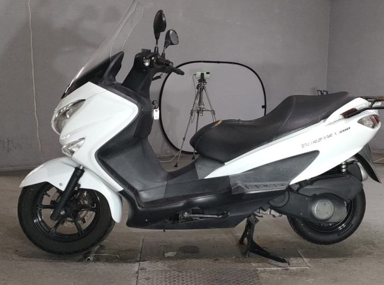 Мотоцикл Suzuki BURGMAN200 з пробігом 31702 km