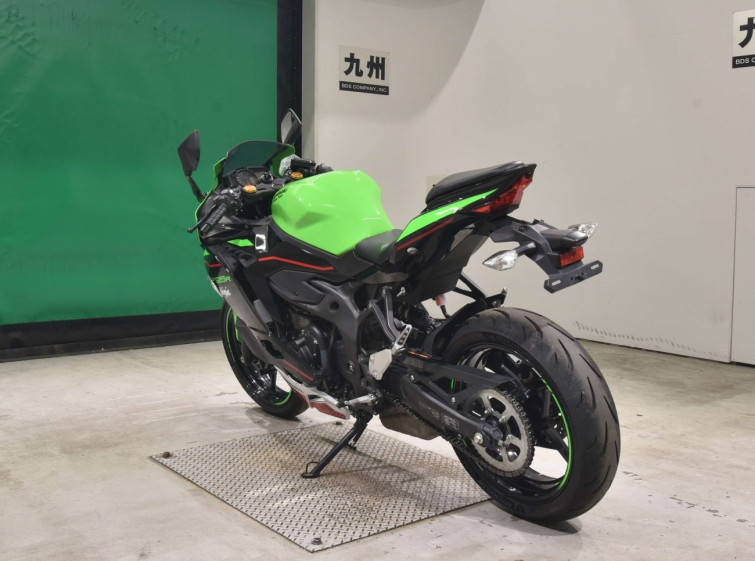Мотоцикл Kawasaki NINJA ZX-25R з пробігом 1273 km