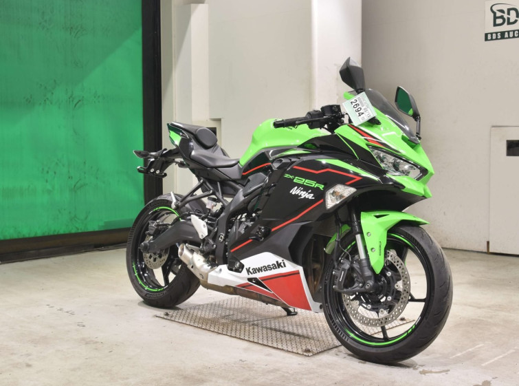 Мотоцикл Kawasaki NINJA ZX-25R з пробігом 1273 km