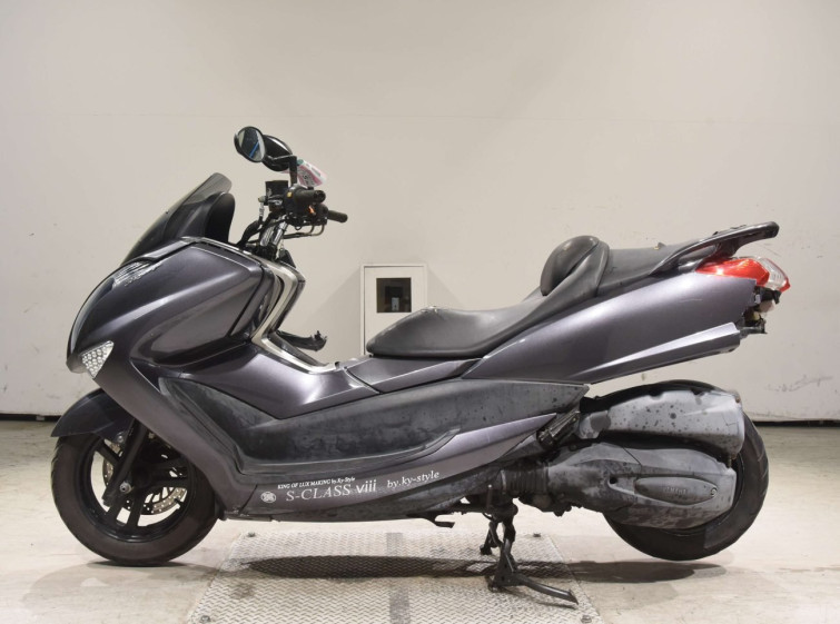 Мотоцикл Yamaha MAJESTY 250