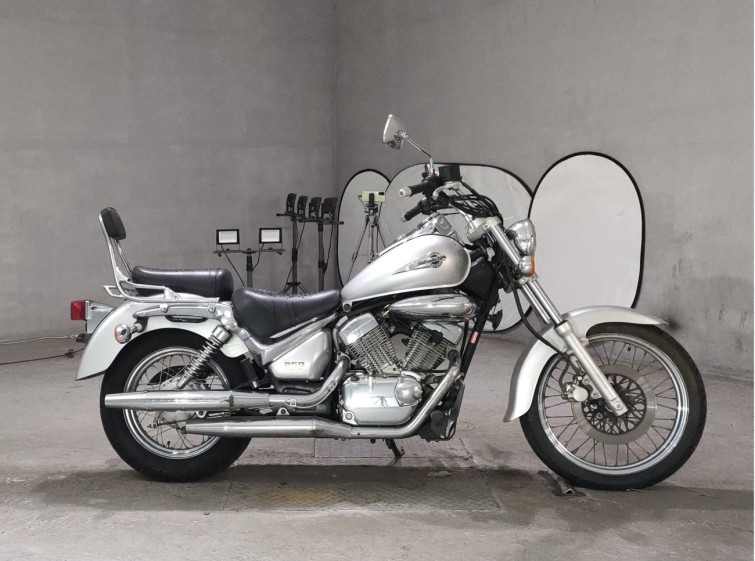 Мотоцикл Suzuki INTRUDER 250LC з пробігом 27935 km