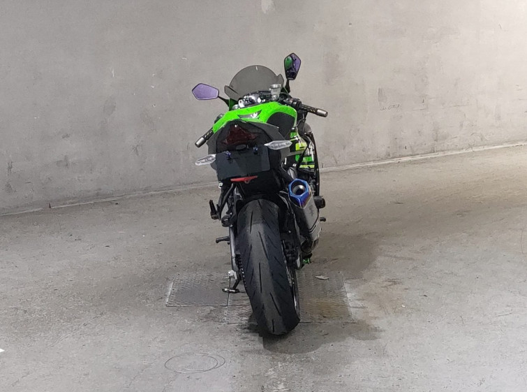 Мотоцикл Kawasaki ZX-6R з пробігом 8842 km