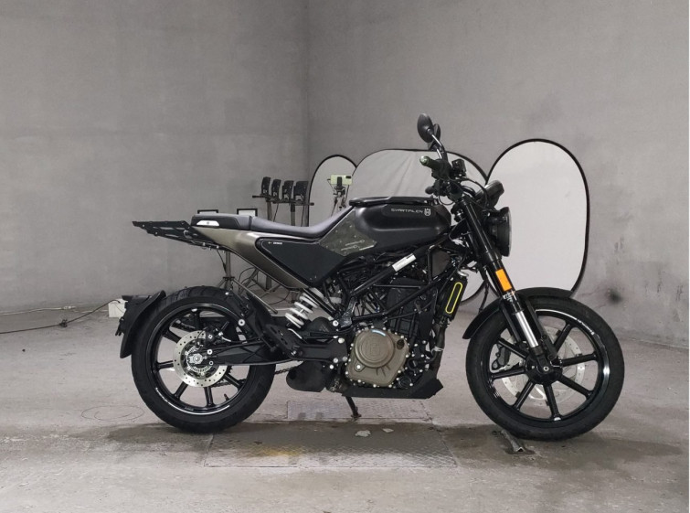 Мотоцикл Husqvarna SVARTPILEN 250 з пробігом 2597 km