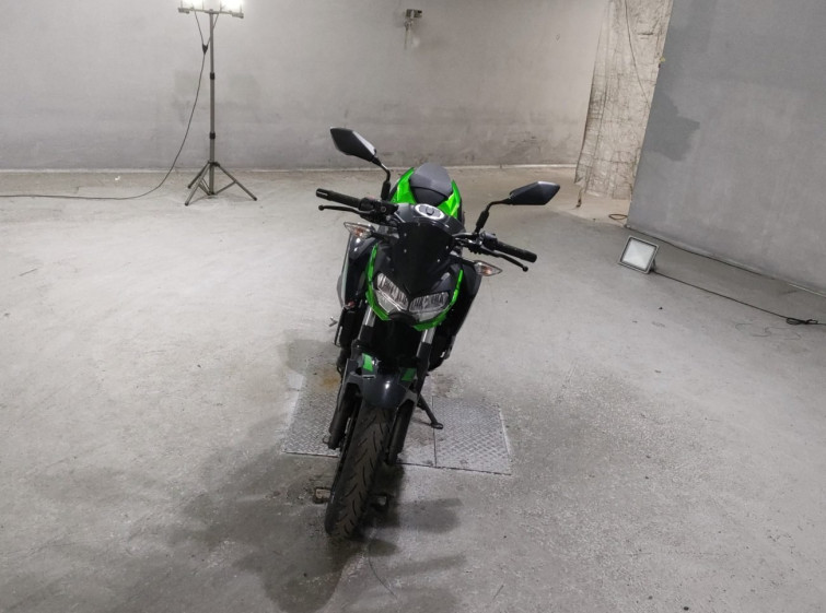 Мотоцикл Kawasaki Z400 з пробігом 7316 km