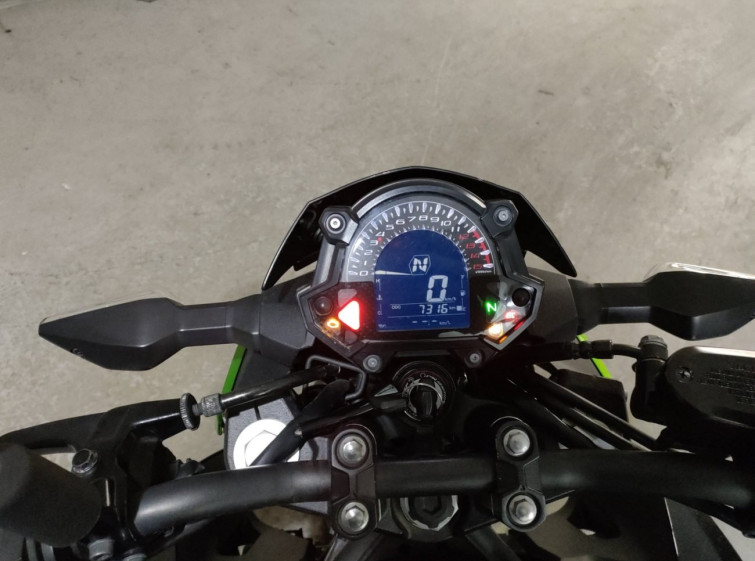 Мотоцикл Kawasaki Z400 з пробігом 7316 km