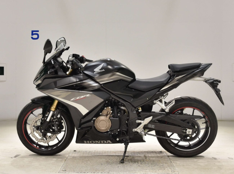 Мотоцикл Honda CBR400R с пробегом 7127 km