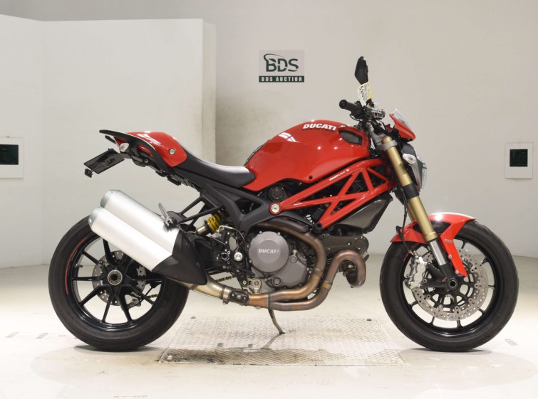 Мотоцикл Ducati MONSTER 1100EVO с пробегом 25728 km