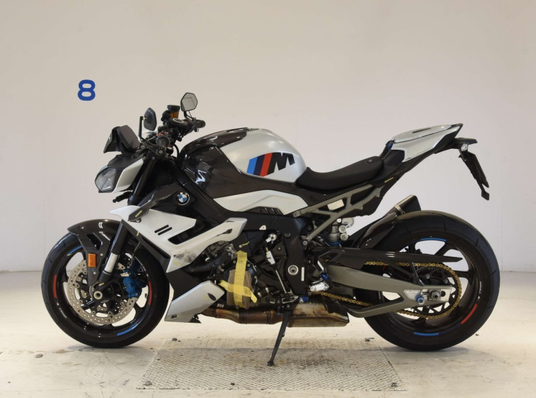 Мотоцикл BMW M1000R с пробегом 5140 km