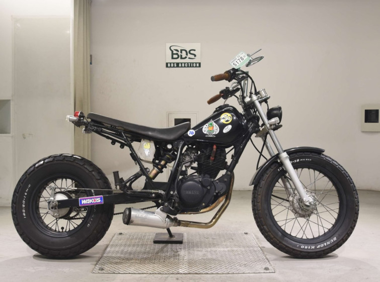 Мотоцикл Yamaha TW200 с пробегом 2585 km