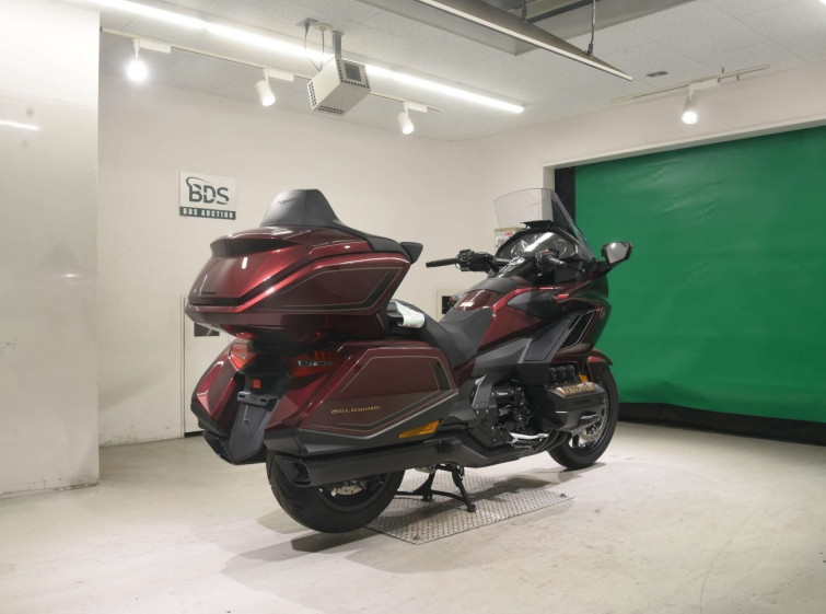 Мотоцикл Honda GL1800 TOUR D з пробігом 1244 km