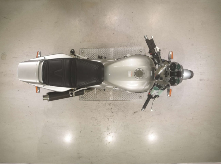 Мотоцикл Yamaha XJR1300 з пробігом 35774 km