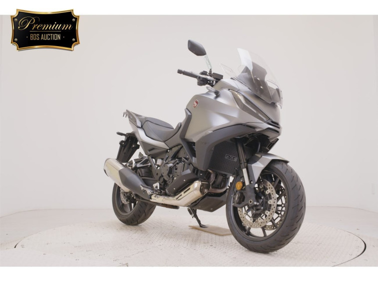 Мотоцикл Honda NT1100 з пробігом 4761 km