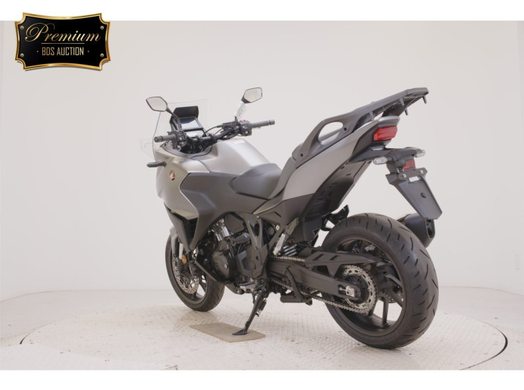 Мотоцикл Honda NT1100 з пробігом 4761 km