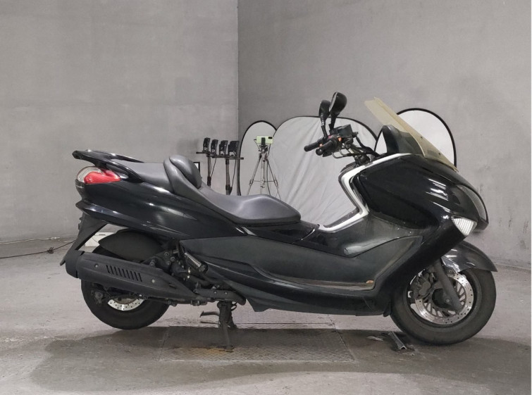 Мотоцикл Yamaha MAJESTY 250 с пробегом 44250 km