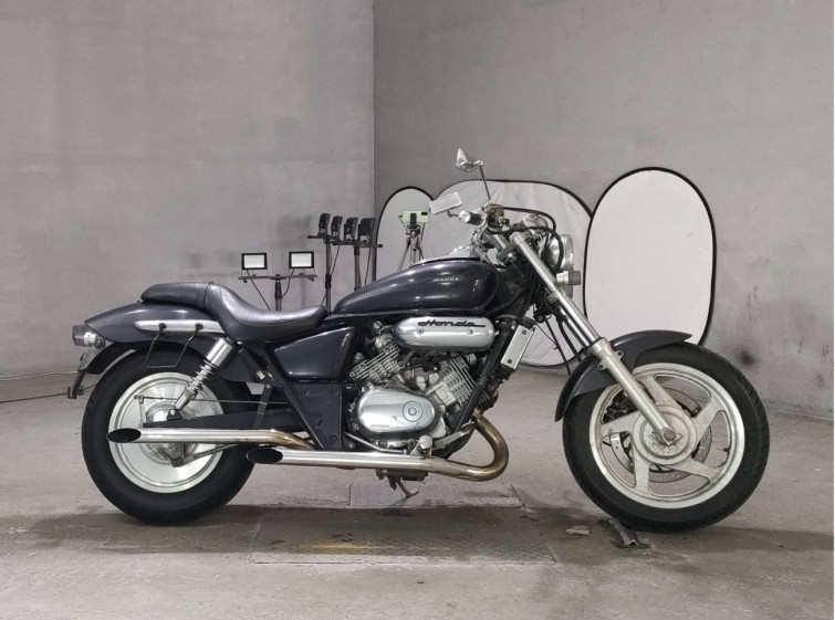 Мотоцикл Honda MAGNA250 з пробігом 49076 km