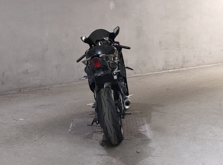 Мотоцикл Yamaha YZF-R7 с пробегом 7154 km