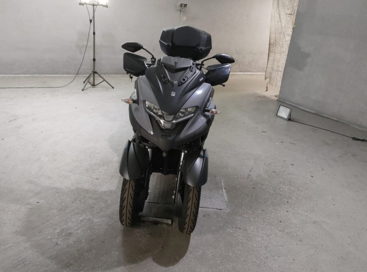 Мотоцикл Yamaha TRICITY300