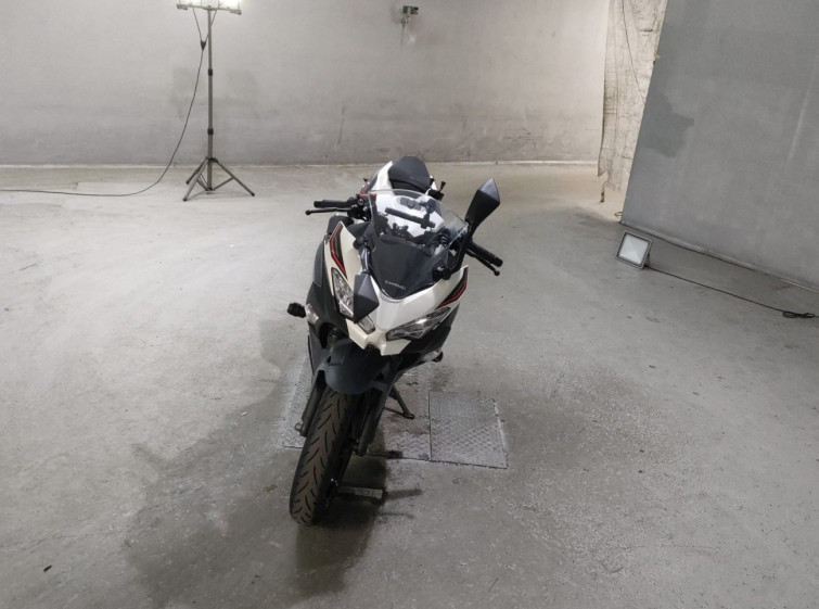 Мотоцикл Kawasaki NINJA400 з пробігом 2788 km