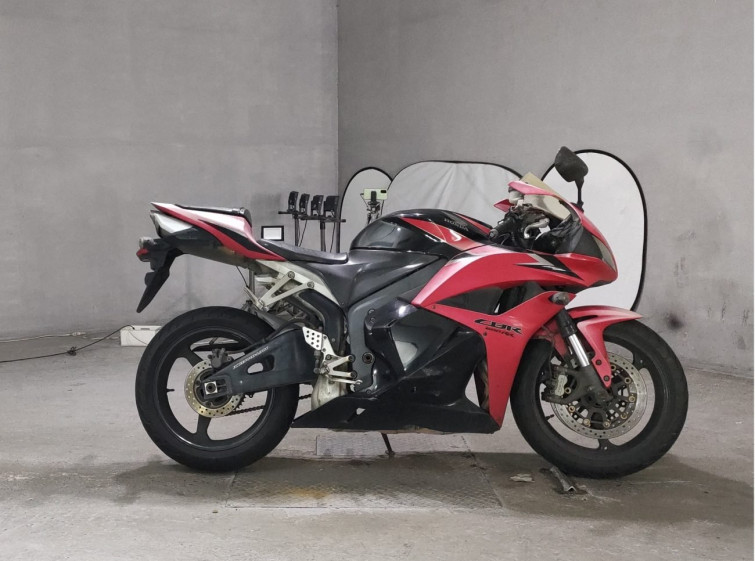 Мотоцикл Honda CBR600RR з пробігом 157096 km