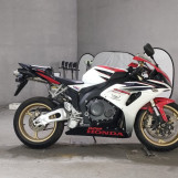 Мотоцикл Honda CBR1000RR с пробегом 7306 km