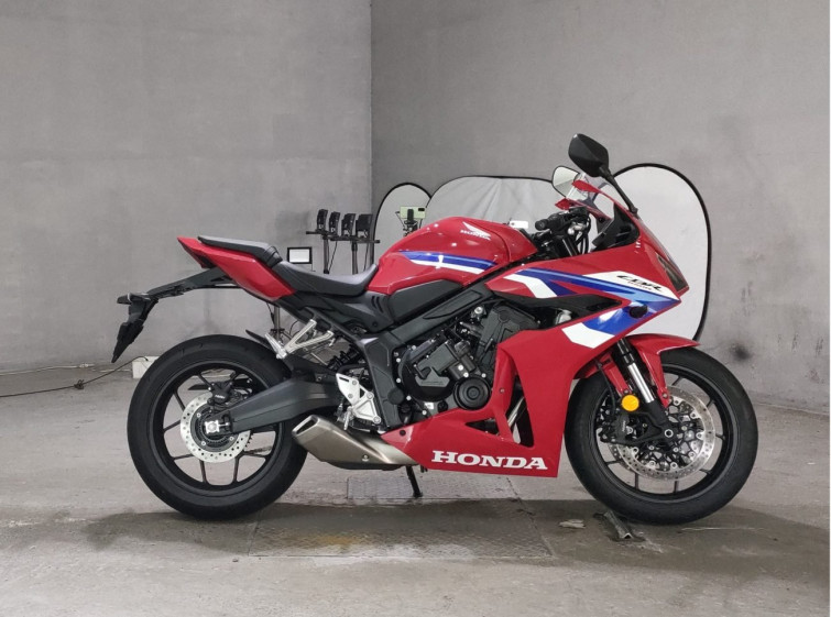 Мотоцикл Honda CBR650F с пробегом 99 km