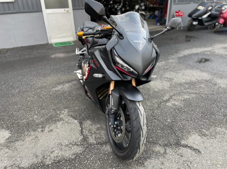 Мотоцикл Honda CBR650R з пробігом 13326 km