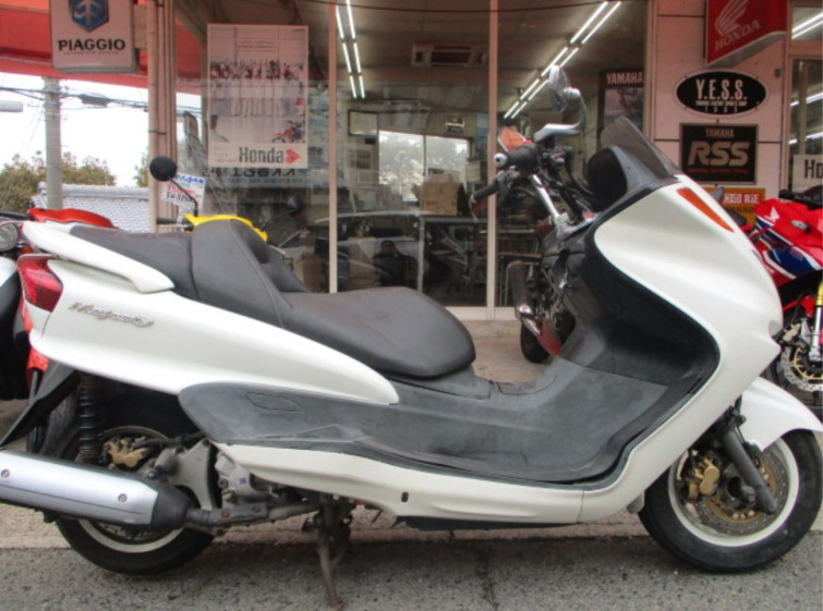 Мотоцикл Yamaha MAJESTY 250C с пробегом 32838 km