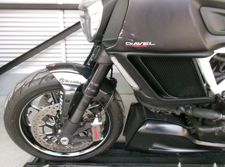 Мотоцикл Ducati DIAVEL CARBON с пробегом 30679 km