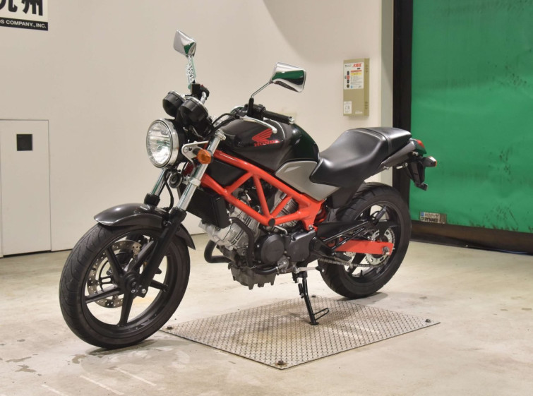 Мотоцикл Honda VTR250 з пробігом 36795 km