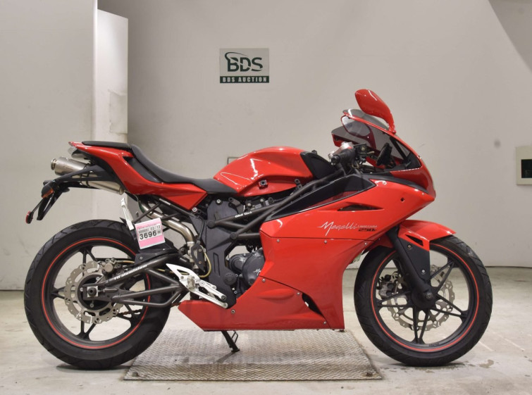 Мотоцикл Honda ﾒｶﾞﾘ250R