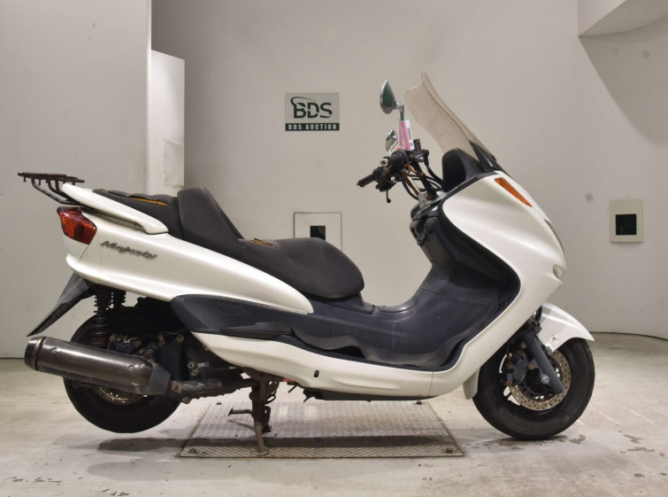 Мотоцикл Yamaha MAJESTY 250C