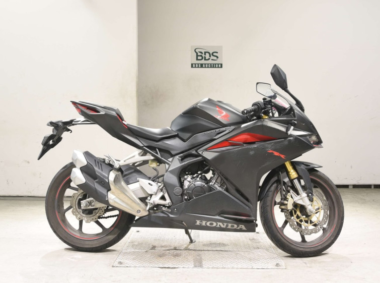 Мотоцикл Honda CBR250RR с пробегом 21155 km