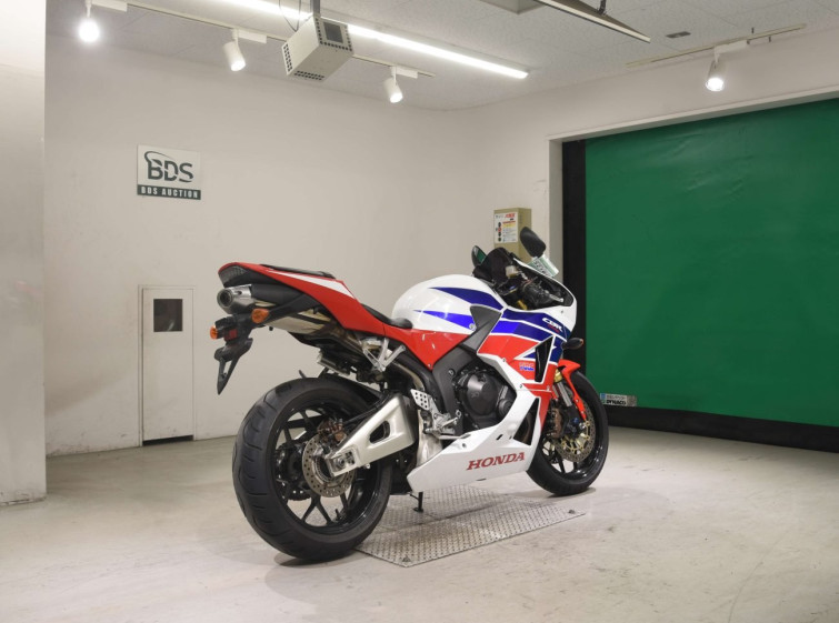 Мотоцикл Honda CBR600RR з пробігом 21500 km