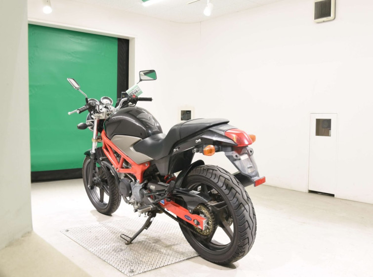 Мотоцикл Honda VTR250 з пробігом 26245 km