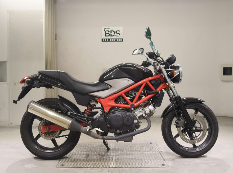 Мотоцикл Honda VTR250 з пробігом 26245 km
