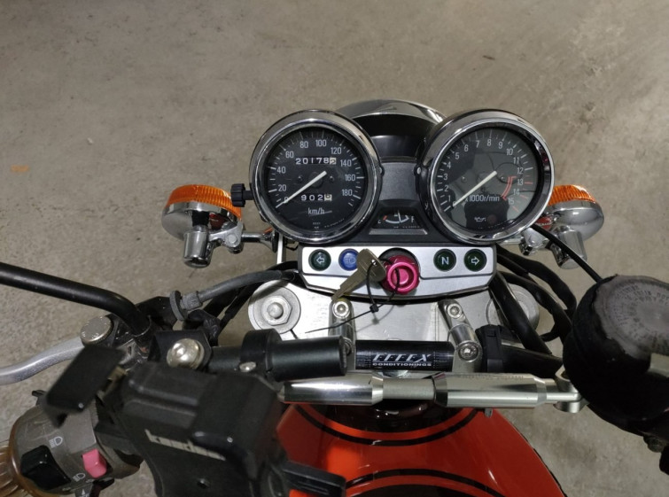 Мотоцикл Kawasaki ZEPHYR400 с пробегом 20178 km