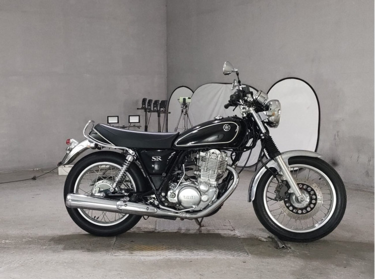 Мотоцикл Yamaha SR400 з пробігом 5074 km